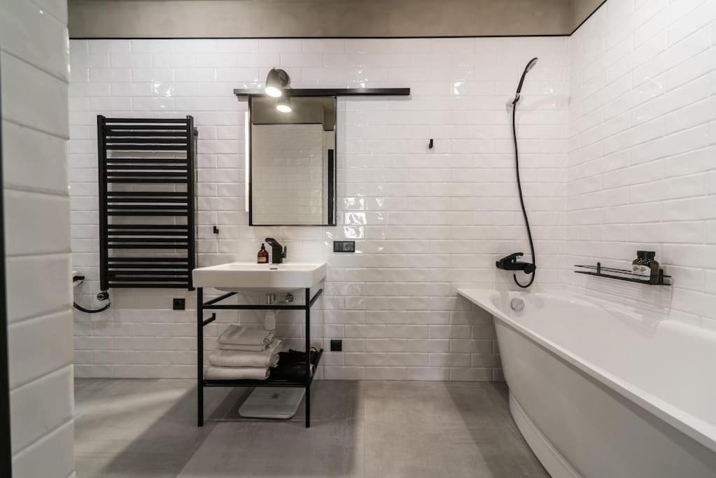 Huoneisto 3 Storey With A Character And A Terrace Riika