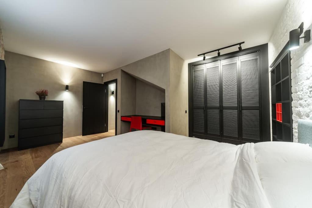 3 Storey With A Character And A Terrace Riika